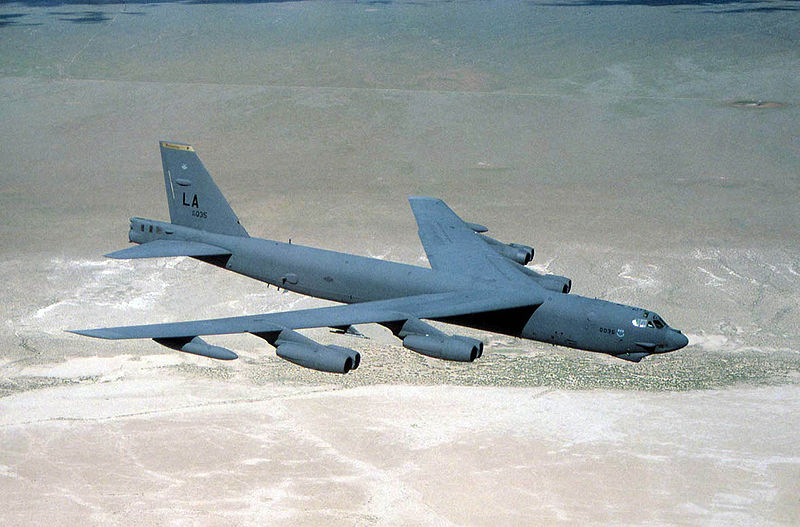 800px-Usaf.Boeing_B-52[1]